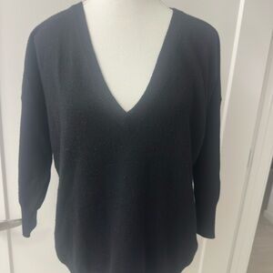 Elegant cashmere Black V-Neck Sweater Italian made